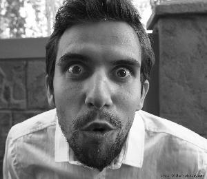 Bild: Gutausehender junger Herr, aber lockt das? Will man so jemanden treffen?